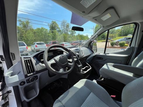 Used 2015 Ford Transit 150 130 Low Roof RWD image 12
