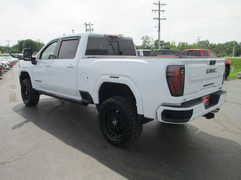 Used 2026 GMC Sierra 2500 AT4 w/ AT4 Premium Plus Package AWD/4WD image 10