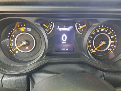 Used 2024 Jeep Wrangler Unlimited Sport AWD/4WD image 28
