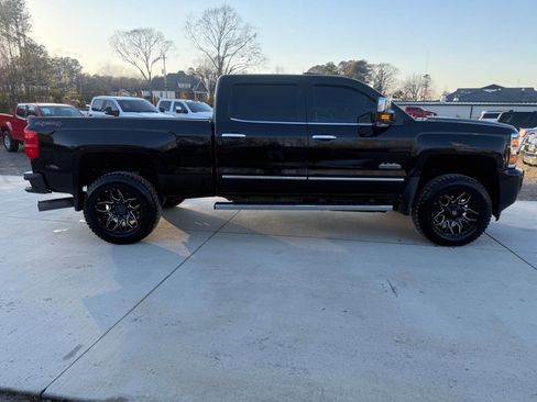 Used 2015 Chevrolet Silverado 2500 High Country image 5