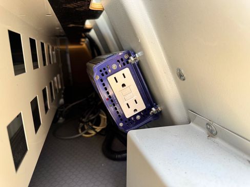 Used 2014 Ford Transit Connect XL FWD image 24