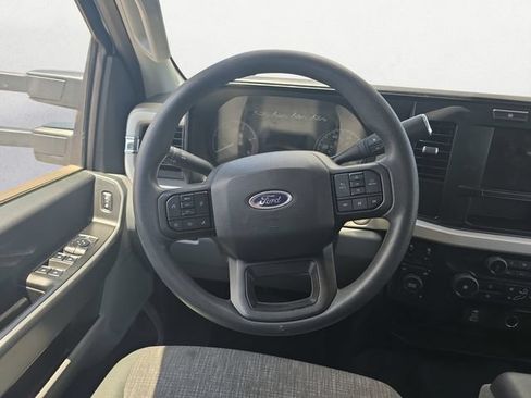 Used 2024 Ford F350 XLT AWD/4WD image 12