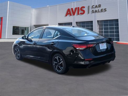 Used 2024 Nissan Sentra SV image 3