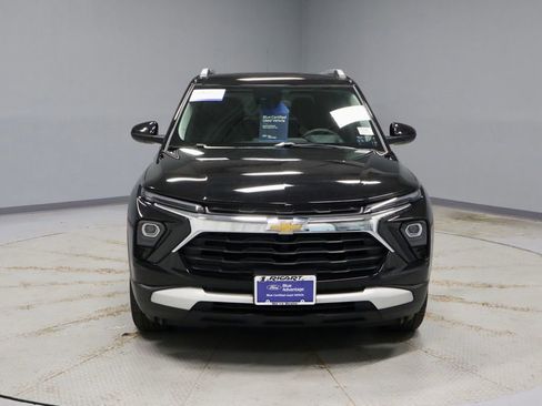 Used 2025 Chevrolet TrailBlazer LT AWD/4WD image 5