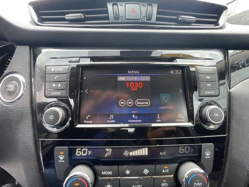 Used 2019 Nissan Rogue Sport SV AWD/4WD image 14