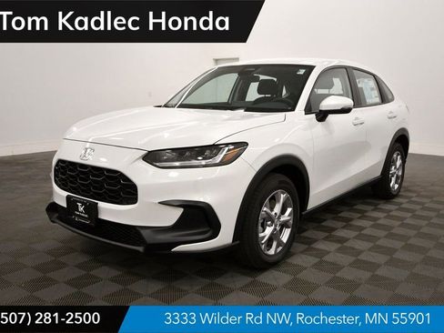 New 2026 Honda HR-V LX image 1