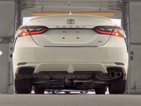 Used 2024 Toyota Camry SE FWD image 10