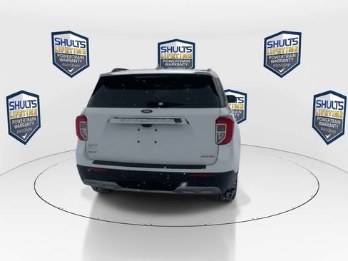 Used 2022 Ford Explorer XLT w/ Equipment Group 202A image 7