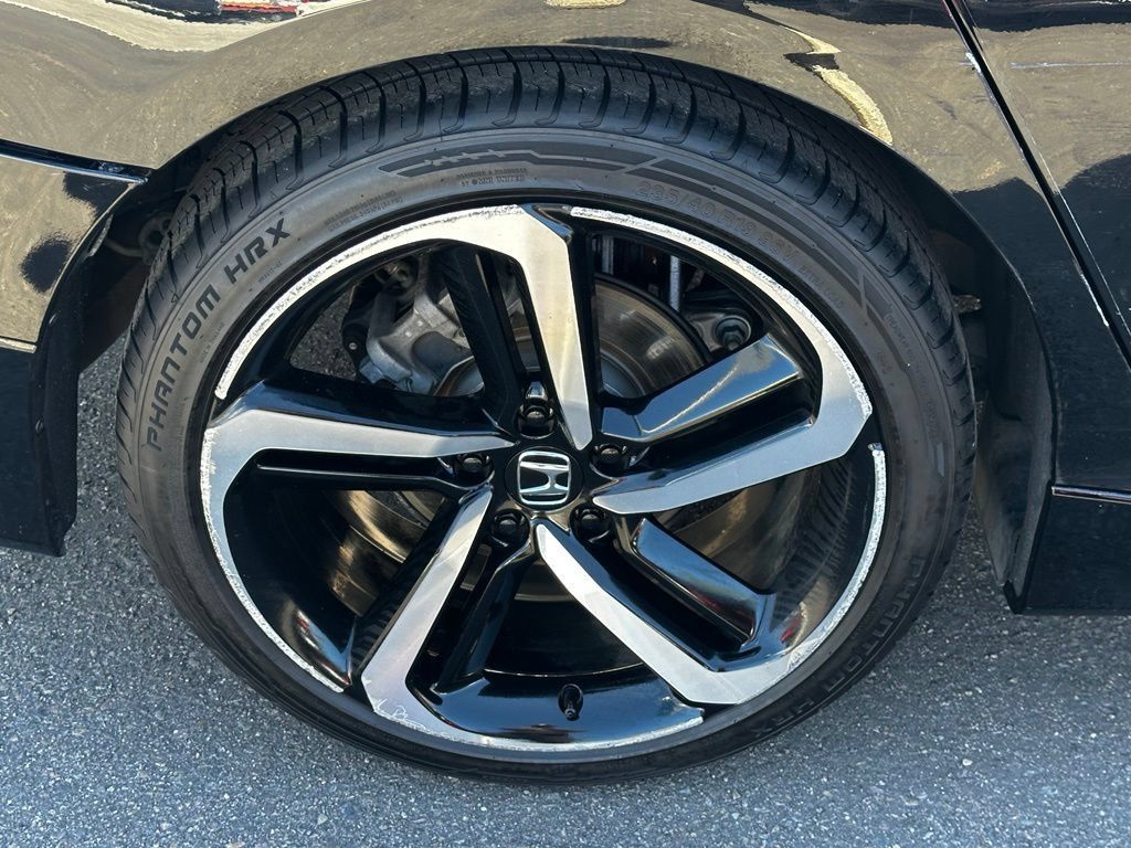 Used 2022 Honda Accord Sport image 11