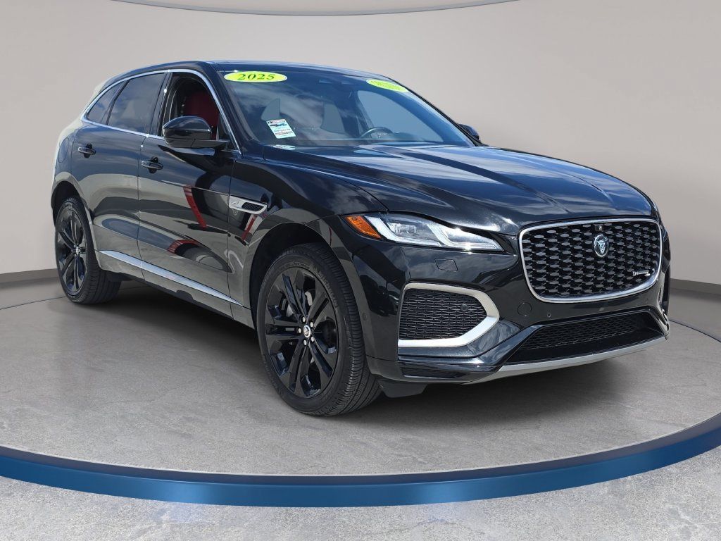Used 2025 Jaguar F-PACE R-Dynamic S AWD/4WD image 3