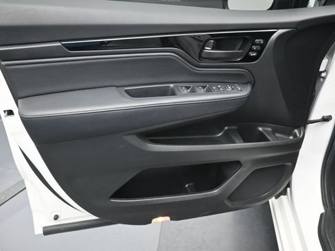 Used 2025 Honda Odyssey Touring image 13