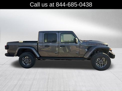 New 2026 Jeep Gladiator Mojave w/ Steel Bumper Group AWD/4WD image 4