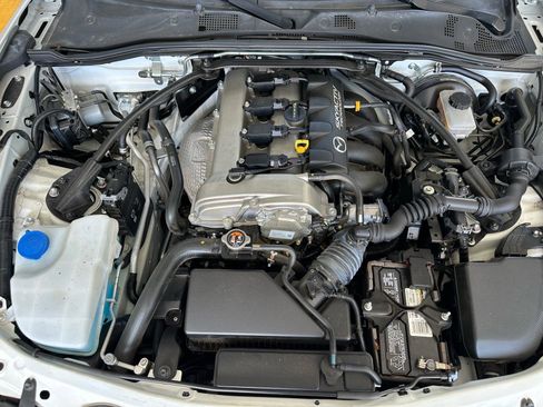 Used 2019 MAZDA MX-5 Miata Grand Touring RWD image 10