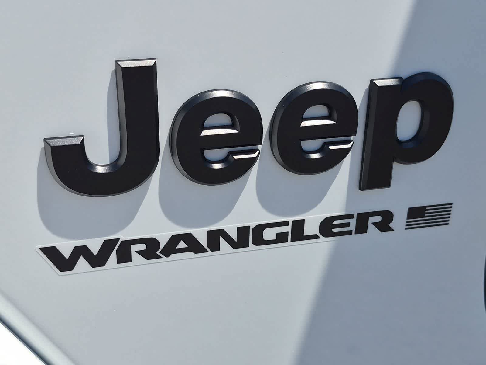 New 2026 Jeep Wrangler Unlimited Sahara w/ Safety Group AWD/4WD image 12