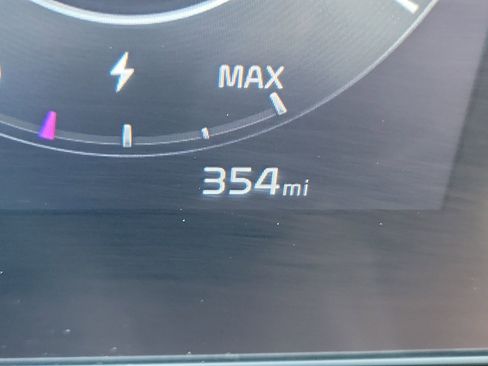 Used 2025 Kia Niro Wind FWD image 11