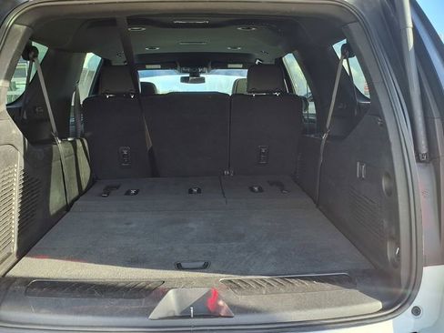 Used 2021 GMC Yukon XL SLT image 11