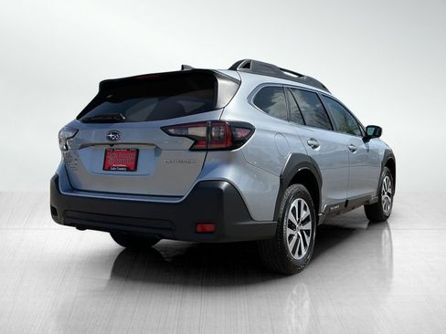 Used 2024 Subaru Outback Premium AWD/4WD image 5
