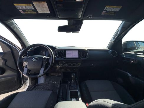 Used 2020 Toyota Tacoma TRD Sport w/ Technology Package image 26