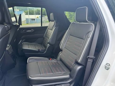 New 2026 GMC Yukon AT4 Ultimate w/ LPO, Floor Liner Package AWD/4WD image 25