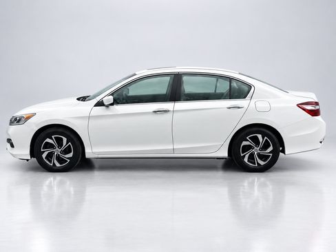 Used 2016 Honda Accord LX image 8