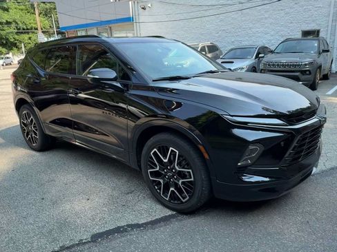 Certified 2025 Chevrolet Blazer RS w/ Driver Confidence II Package AWD/4WD image 2