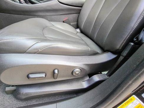 Used 2017 Buick Envision Premium image 31