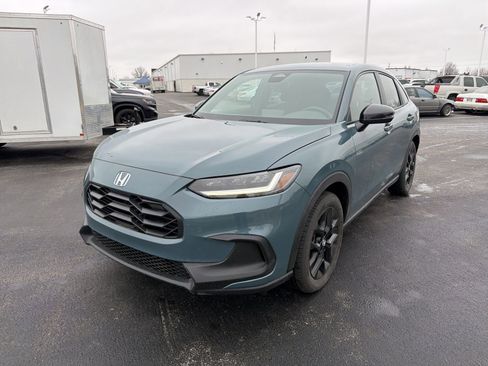 Used 2024 Honda HR-V Sport image 2