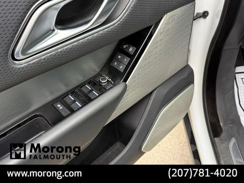 Used 2019 Land Rover Range Rover Velar R-Dynamic SE AWD/4WD image 25