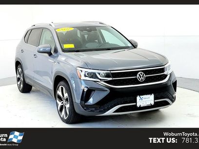 Used 2022 Volkswagen Taos SEL w/ Panoramic Sunroof Package