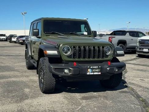 Used 2024 Jeep Wrangler Unlimited Rubicon w/ Technology Group AWD/4WD image 3