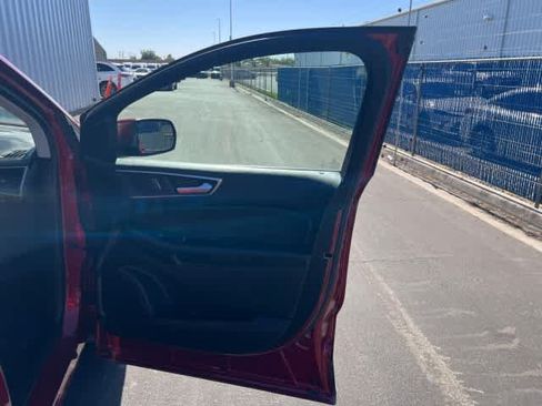 Used 2017 Ford Edge SEL w/ Equipment Group 201A FWD image 23
