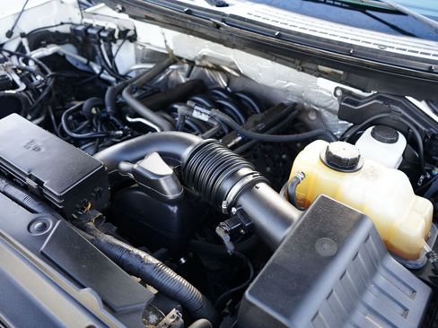 Used 2013 Ford F150 XLT w/ Luxury Equipment Group image 18