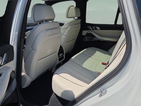 Certified 2025 BMW X5 M60i w/ Executive Package AWD/4WD image 12