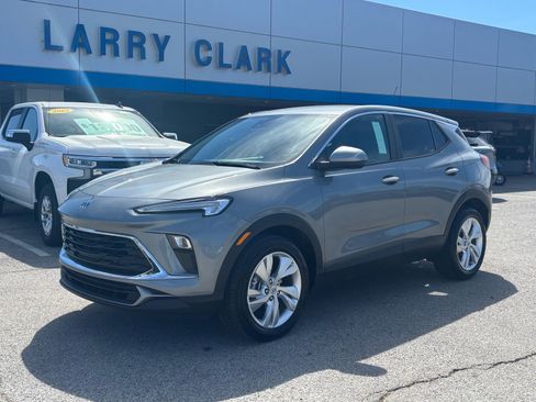 Certified 2025 Buick Encore GX Preferred image 1