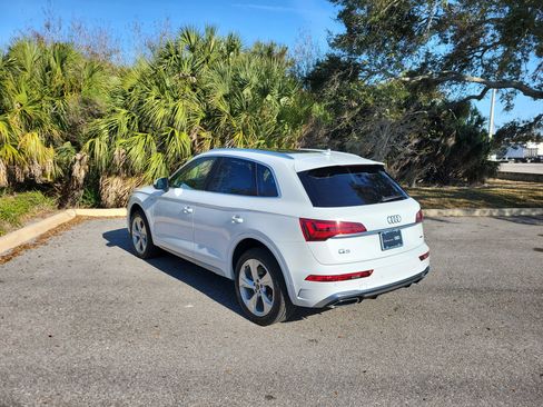 Certified 2025 Audi Q5 2.0T Premium Plus image 6