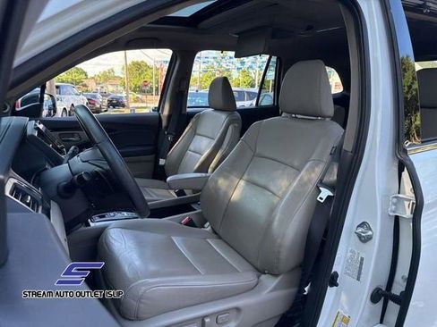 Used 2022 Honda Pilot Touring image 31