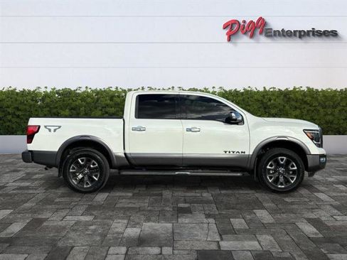 Used 2024 Nissan Titan Platinum Reserve w/ Moonroof Package image 6