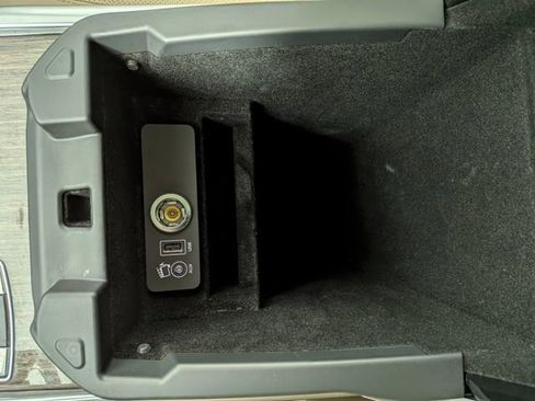 Used 2015 Land Rover Range Rover Sport HSE image 22