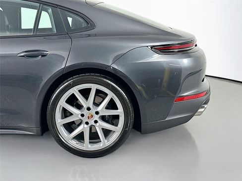 Certified 2025 Porsche Panamera 4 AWD/4WD image 12