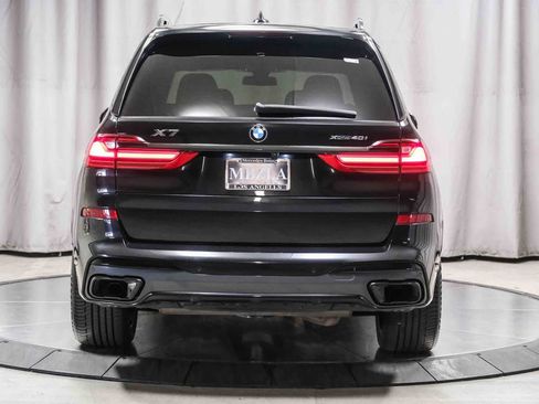 Used 2022 BMW X7 xDrive40i w/ M Sport Package AWD/4WD image 3