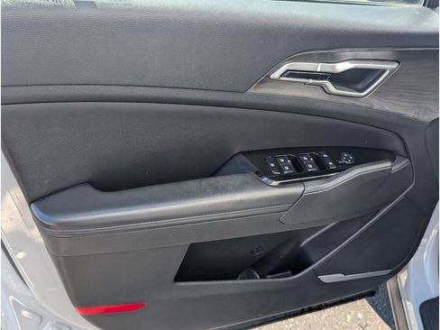 Used 2024 Kia Sportage X-Line w/ X-Line Premium Package image 15