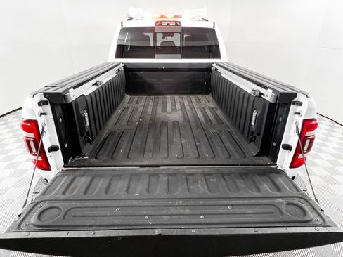 Used 2022 RAM 2500 Laramie w/ Safety Group B image 31