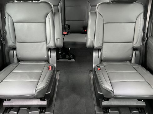 New 2026 GMC Yukon Denali w/ Sun & Power Step Package image 14