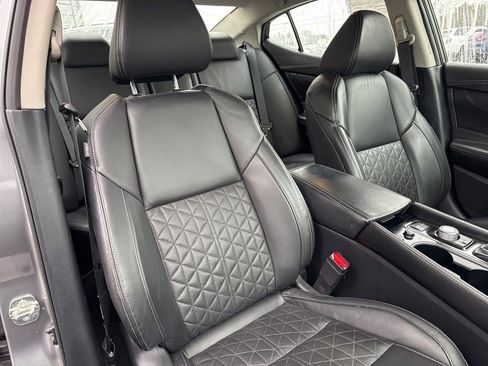 Used 2018 Nissan Maxima Platinum image 25