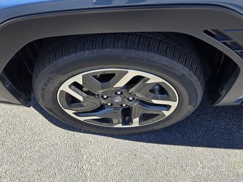 Used 2025 Subaru Forester Limited image 20