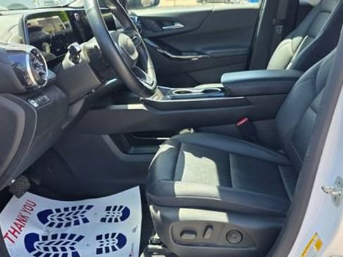 Used 2025 Chevrolet Equinox LT w/ Convenience Package II AWD/4WD image 10