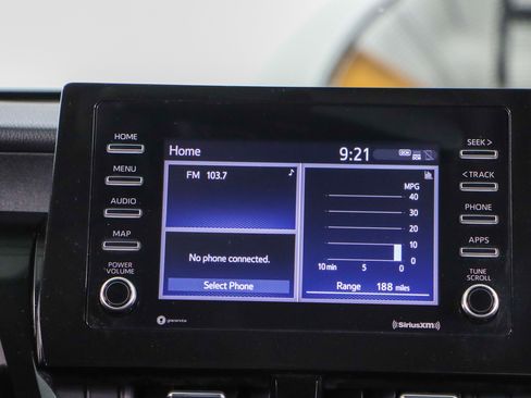 Used 2024 Toyota Camry SE image 19