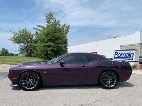 Used 2021 Dodge Challenger R/T Scat Pack w/ Plus Package RWD image 2