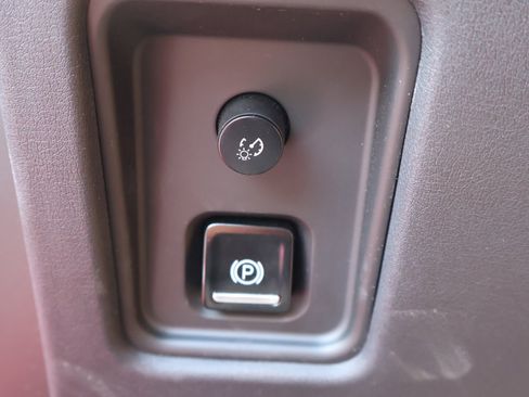 Used 2024 Chevrolet Corvette Stingray Convertible w/ 1LT image 19