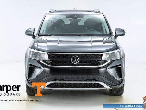 Used 2023 Volkswagen Taos SE w/ Panoramic Sunroof Package AWD/4WD image 54